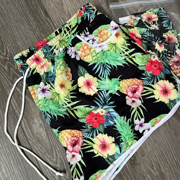 Tropical Floral women’s Swim Shorts - Picture 2 of 3